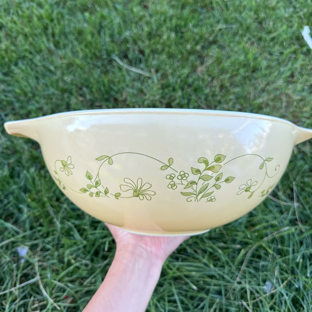 Vintage Pyrex 444 Shenandoah Cinderella Mixing Bowl